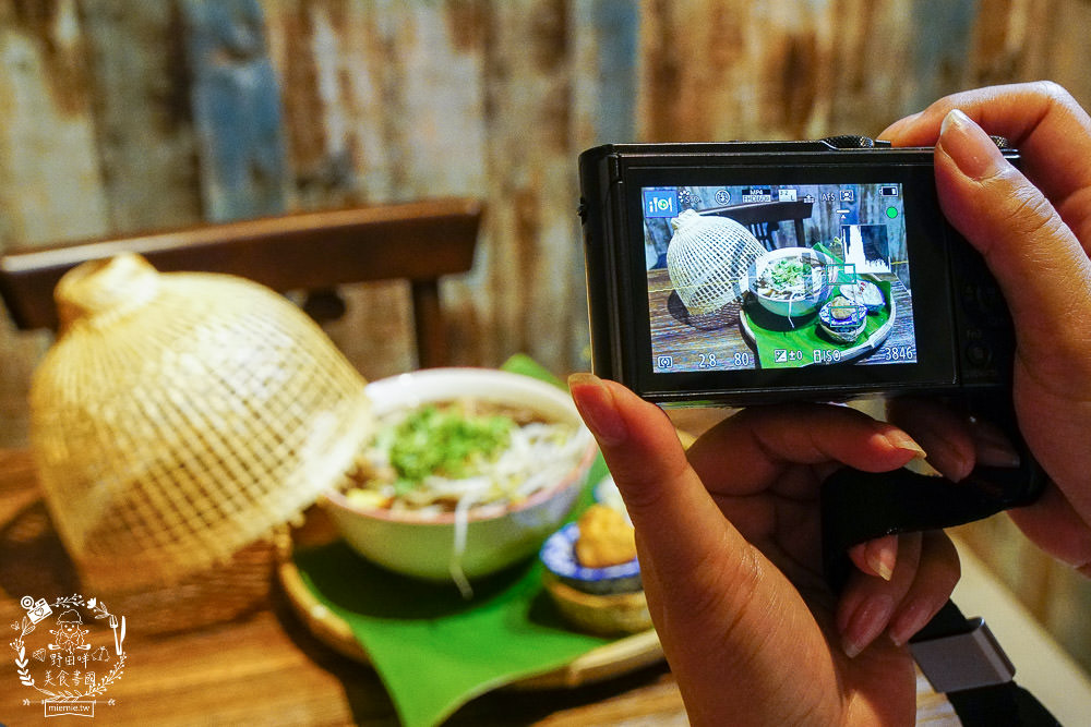 高雄網美餐廳[泰泰餐桌]一個人也可爽吃泰國料理/河堤路絕美餐廳