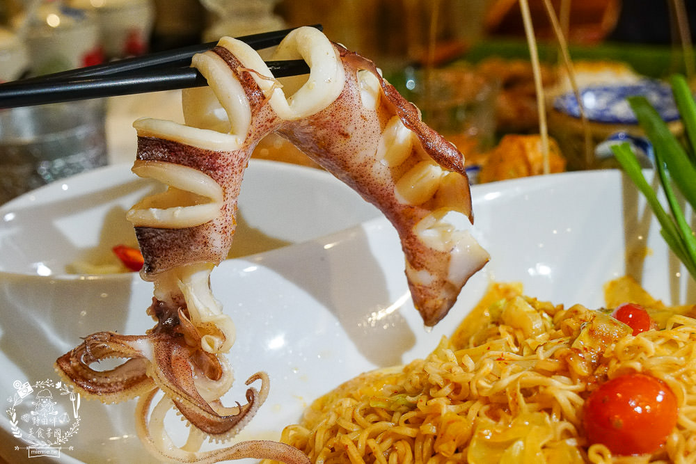 高雄網美餐廳[泰泰餐桌]一個人也可爽吃泰國料理/河堤路絕美餐廳
