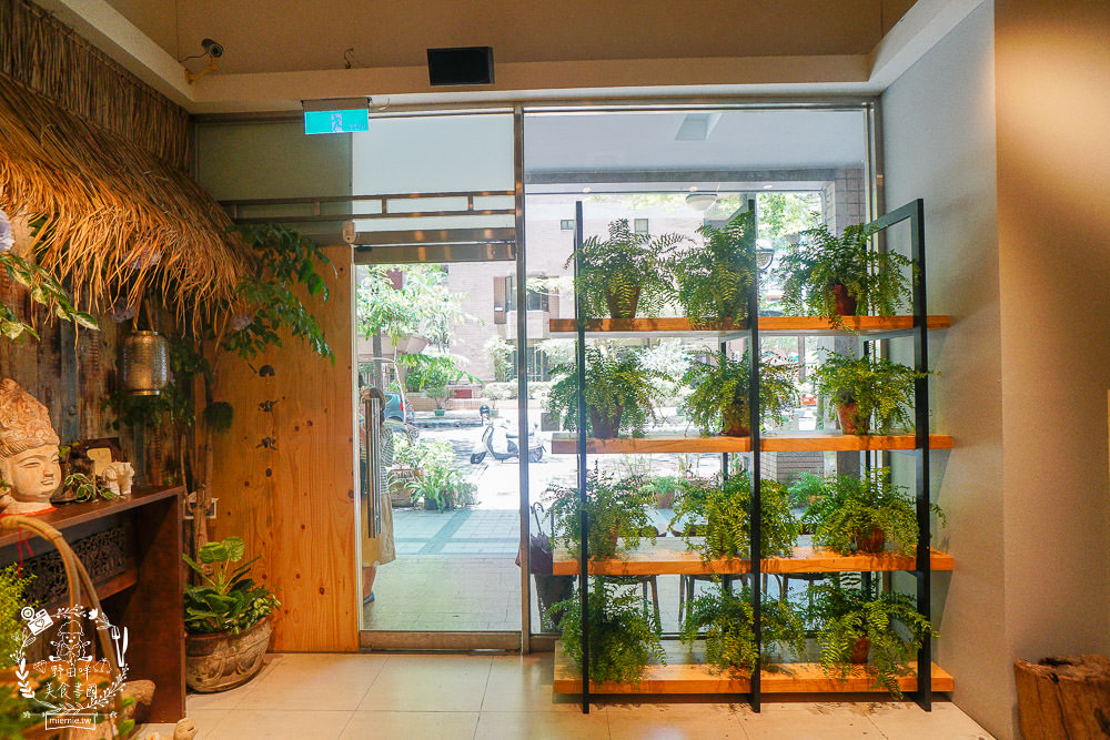 高雄網美餐廳[泰泰餐桌]一個人也可爽吃泰國料理/河堤路絕美餐廳