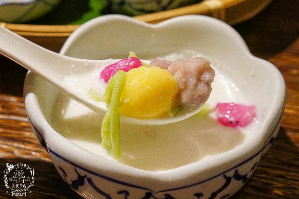 高雄網美餐廳[泰泰餐桌]一個人也可爽吃泰國料理/河堤路絕美餐廳