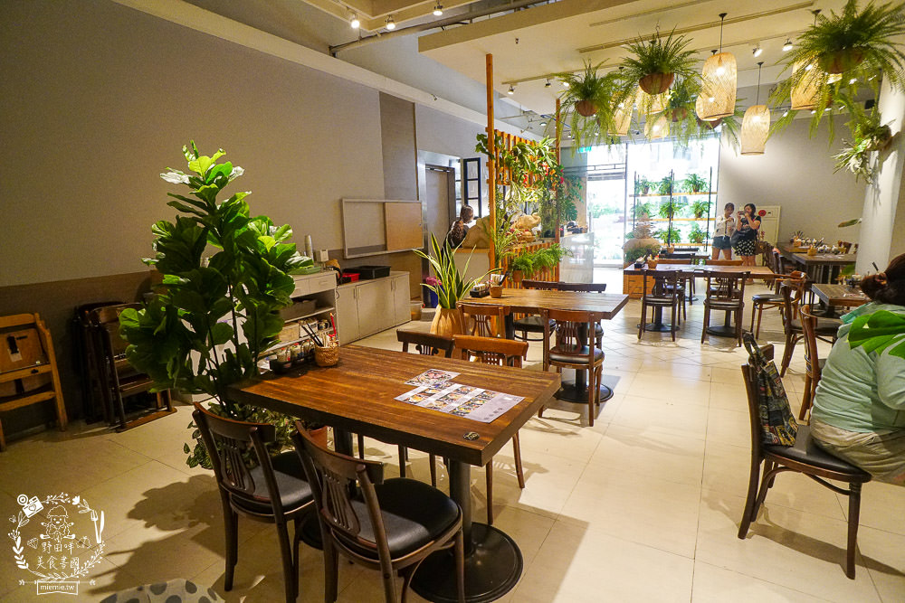 高雄網美餐廳[泰泰餐桌]一個人也可爽吃泰國料理/河堤路絕美餐廳