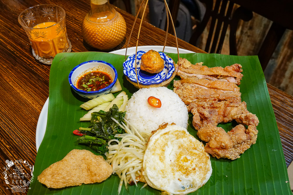 高雄網美餐廳[泰泰餐桌]一個人也可爽吃泰國料理/河堤路絕美餐廳