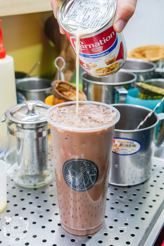 高雄[泰瘋狂手沖泰飲]居然有七種口味的超繽紛手標牌泰式奶茶?超夢幻蜂蜜檸檬蝶豆花星空漸層超好拍!