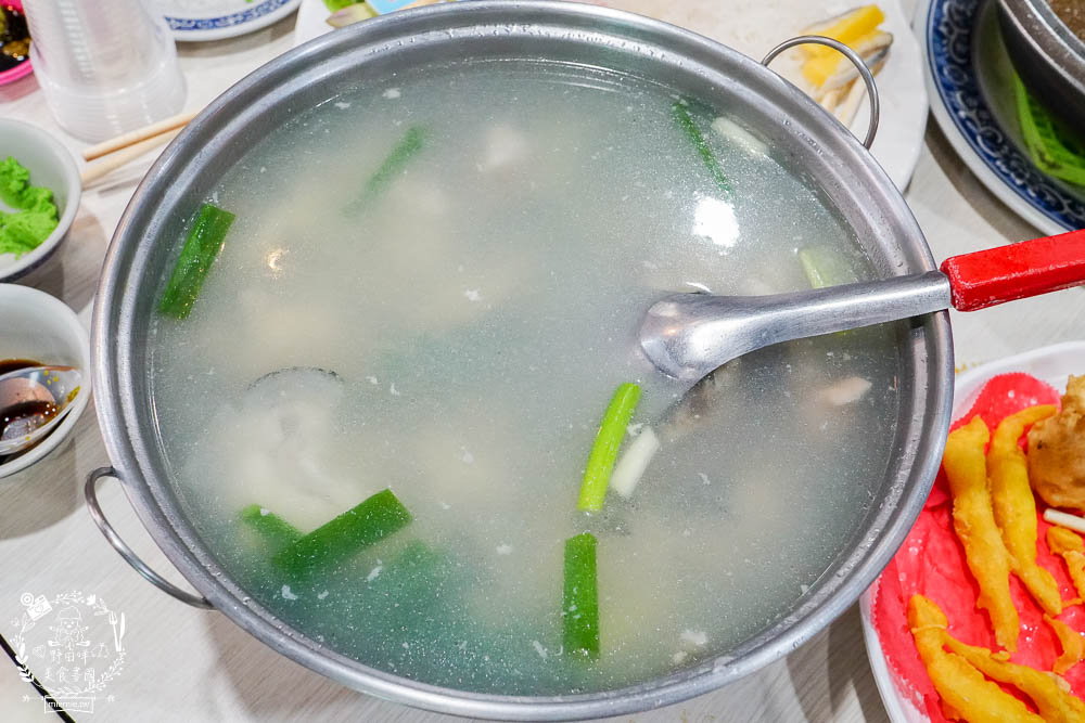 屏東[海味海鮮餐廳]後壁湖超人氣高CP值百元生魚片!合菜料理超澎湃且好停車!