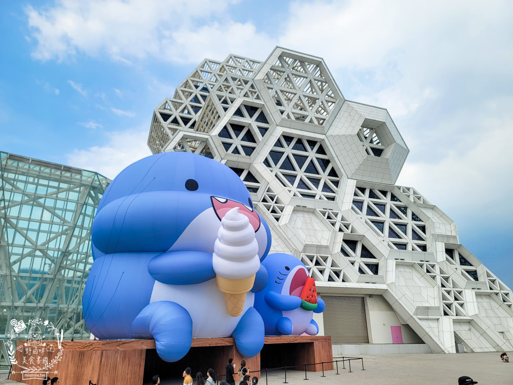 海灘派對•高雄聯萌|貓貓蟲咖波+胖鯊魚鯊西米+蜜柑站長超人氣IP出現高雄流行音樂中心!