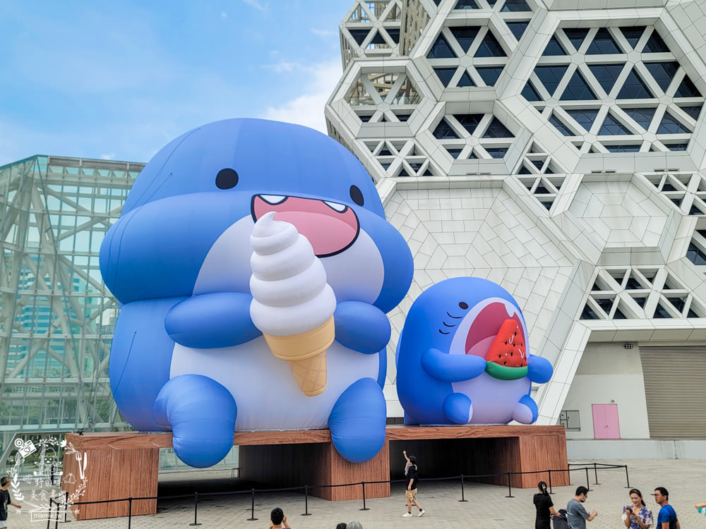 海灘派對•高雄聯萌|貓貓蟲咖波+胖鯊魚鯊西米+蜜柑站長超人氣IP出現高雄流行音樂中心!