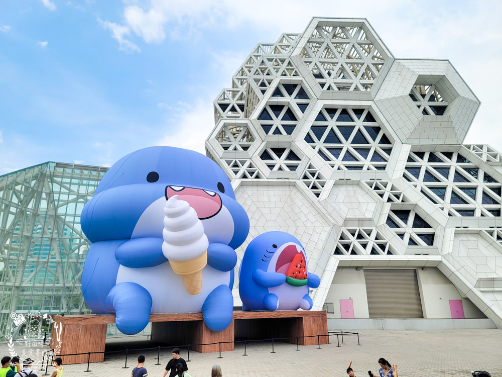 海灘派對•高雄聯萌|貓貓蟲咖波+胖鯊魚鯊西米+蜜柑站長超人氣IP出現高雄流行音樂中心!