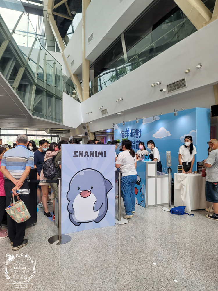 海灘派對•高雄聯萌|貓貓蟲咖波+胖鯊魚鯊西米+蜜柑站長超人氣IP出現高雄流行音樂中心!