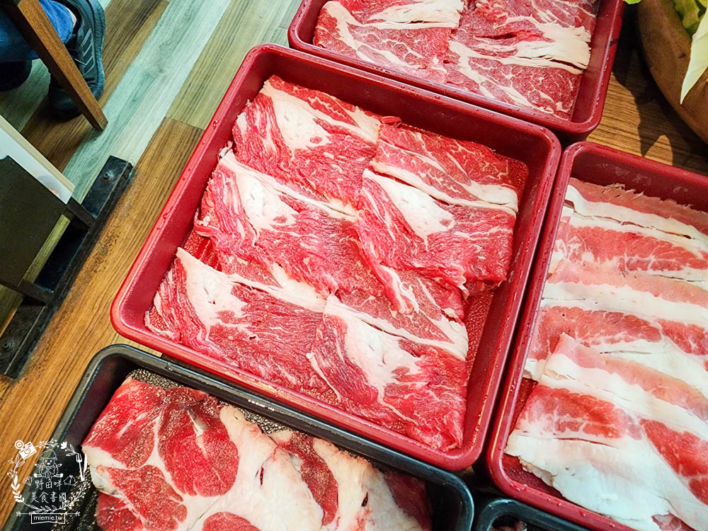 涮乃葉火鍋吃到飽|最低440元就能品嚐到彭湃自助吧!安格斯牛肉銷魂推薦!