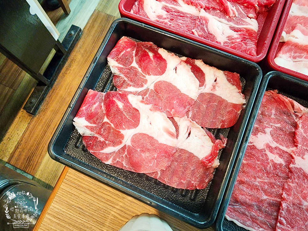 涮乃葉火鍋吃到飽|最低440元就能品嚐到彭湃自助吧!安格斯牛肉銷魂推薦!