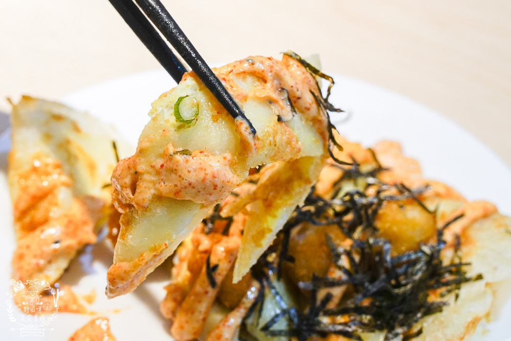 高雄[淘來。淘呷 Taolai]鹽埕區超人氣日系文青風網美宵夜店!霸氣最強最推海鮮鍋燒熱門必點!