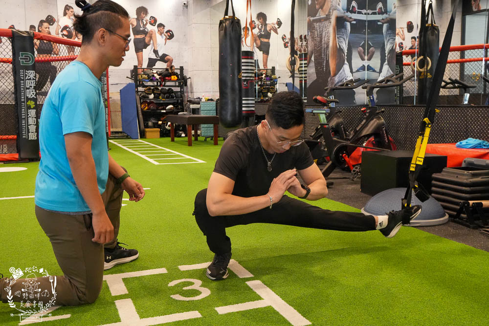 台南健身房推薦|深呼吸運動會館-安平旗艦館|教練一對一教你準確動作!超多運動器材全身都能鍛鍊？！