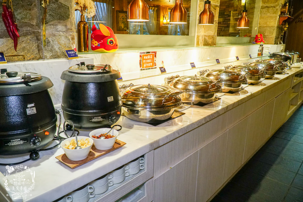 清境佛羅倫斯渡假山莊一泊二食的精緻排餐與自助吧吃到飽!澎湃的自助吧飽到天靈蓋!