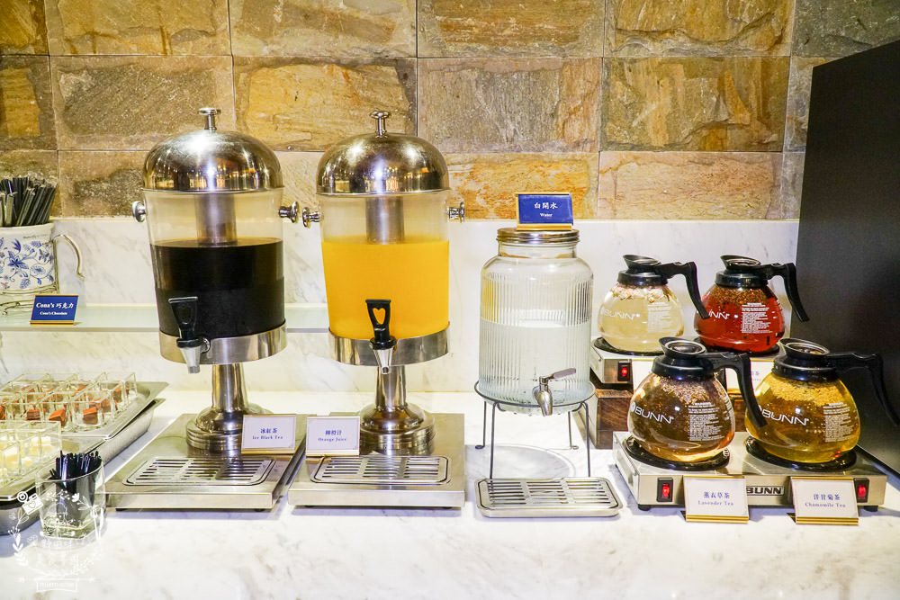 清境佛羅倫斯渡假山莊一泊二食的精緻排餐與自助吧吃到飽!澎湃的自助吧飽到天靈蓋!