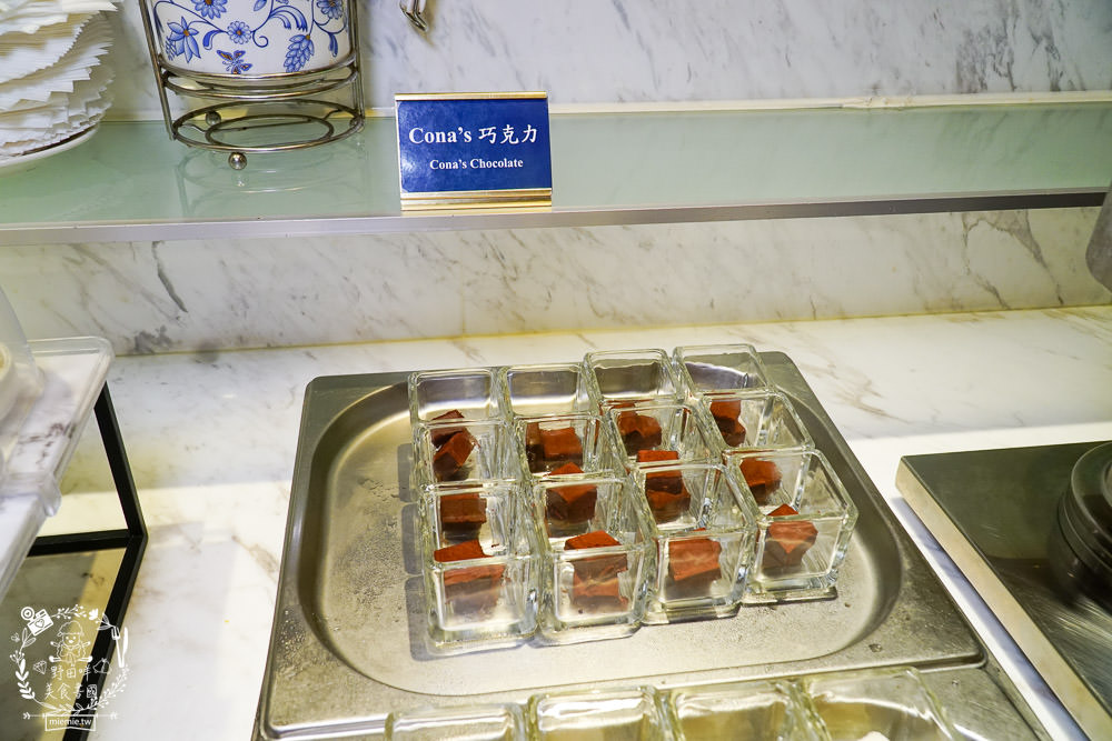 清境佛羅倫斯渡假山莊一泊二食的精緻排餐與自助吧吃到飽!澎湃的自助吧飽到天靈蓋!