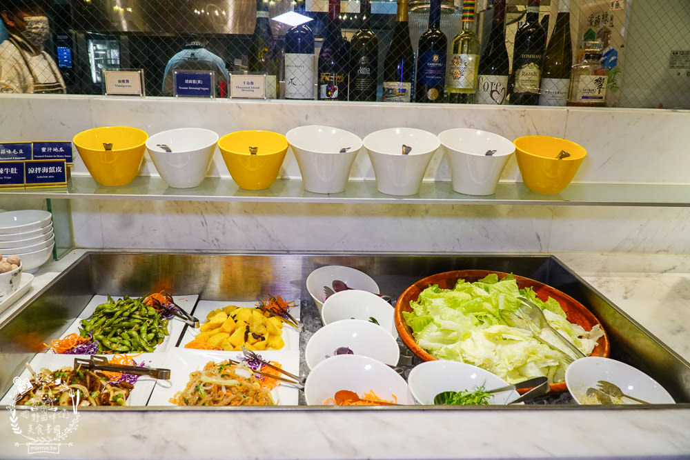 清境佛羅倫斯渡假山莊一泊二食的精緻排餐與自助吧吃到飽!澎湃的自助吧飽到天靈蓋!