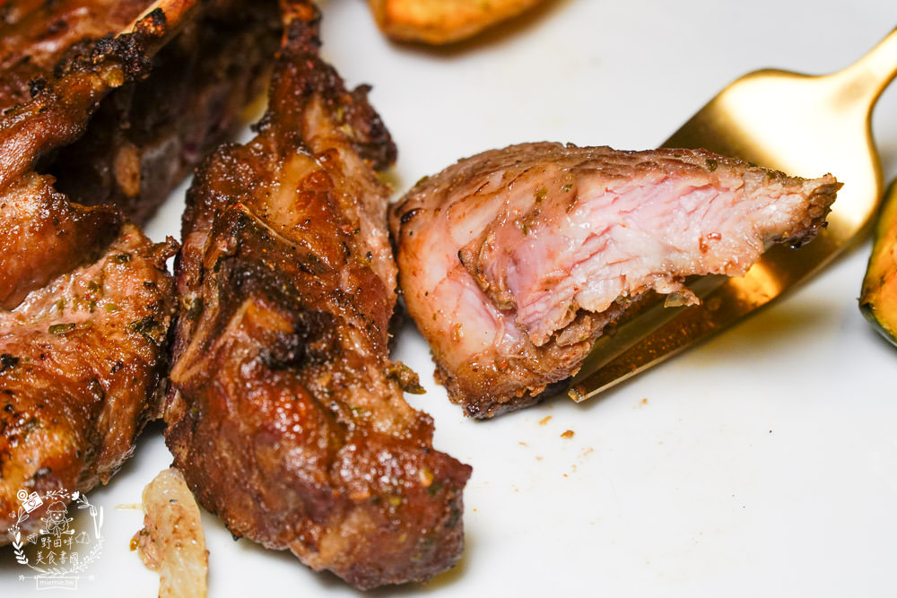 清境佛羅倫斯渡假山莊一泊二食的精緻排餐與自助吧吃到飽!澎湃的自助吧飽到天靈蓋!