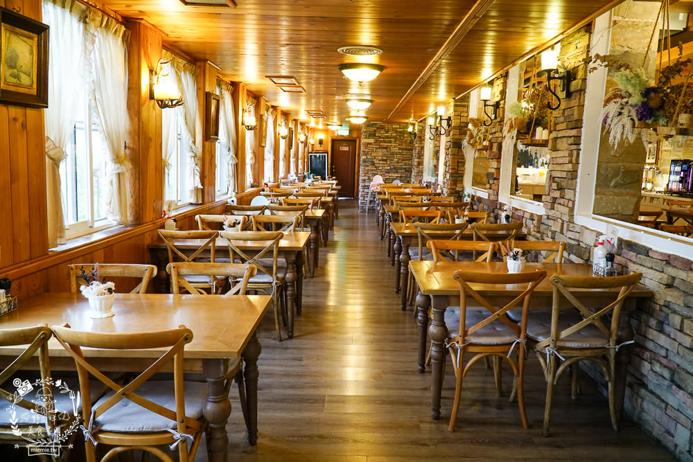 清境佛羅倫斯渡假山莊一泊二食的精緻排餐與自助吧吃到飽!澎湃的自助吧飽到天靈蓋!