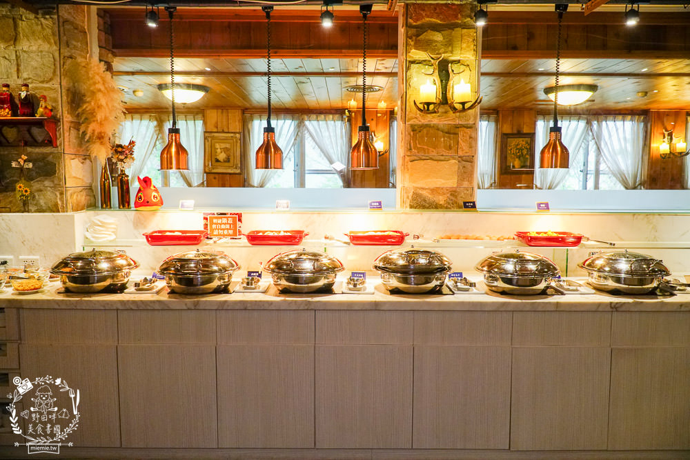 清境佛羅倫斯渡假山莊一泊二食的精緻排餐與自助吧吃到飽!澎湃的自助吧飽到天靈蓋!