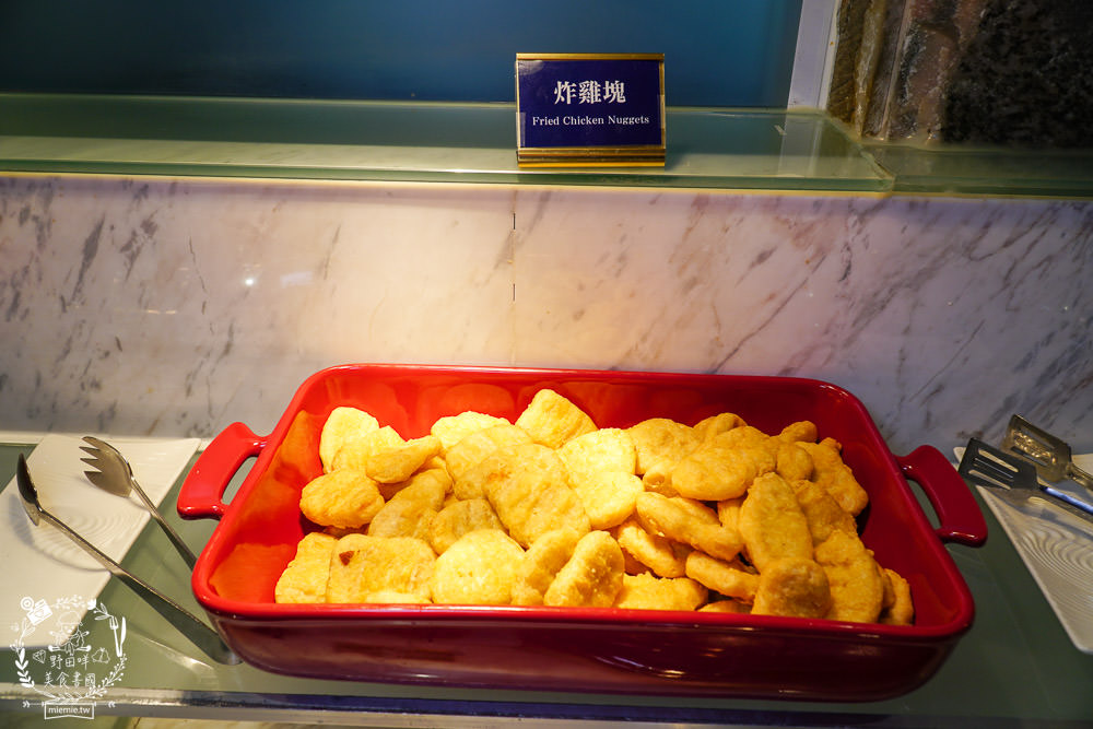 清境佛羅倫斯渡假山莊一泊二食的精緻排餐與自助吧吃到飽!澎湃的自助吧飽到天靈蓋!