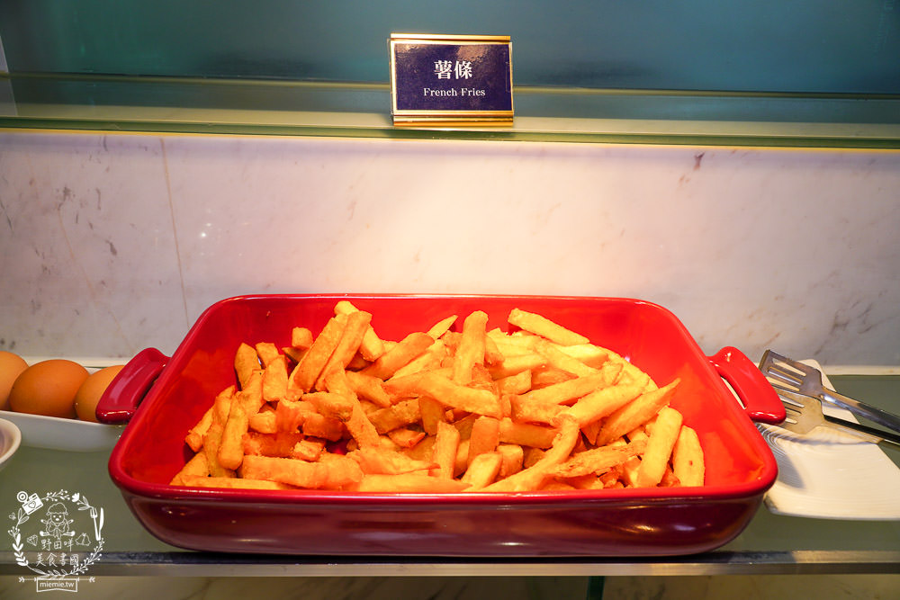 清境佛羅倫斯渡假山莊一泊二食的精緻排餐與自助吧吃到飽!澎湃的自助吧飽到天靈蓋!