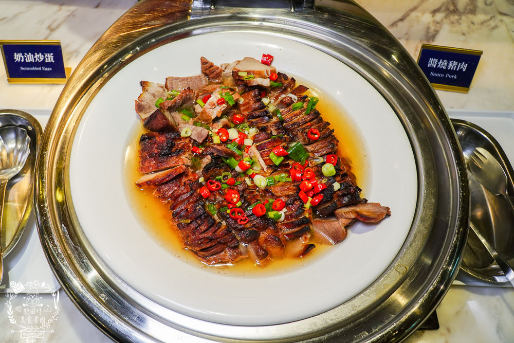 清境佛羅倫斯渡假山莊一泊二食的精緻排餐與自助吧吃到飽!澎湃的自助吧飽到天靈蓋!