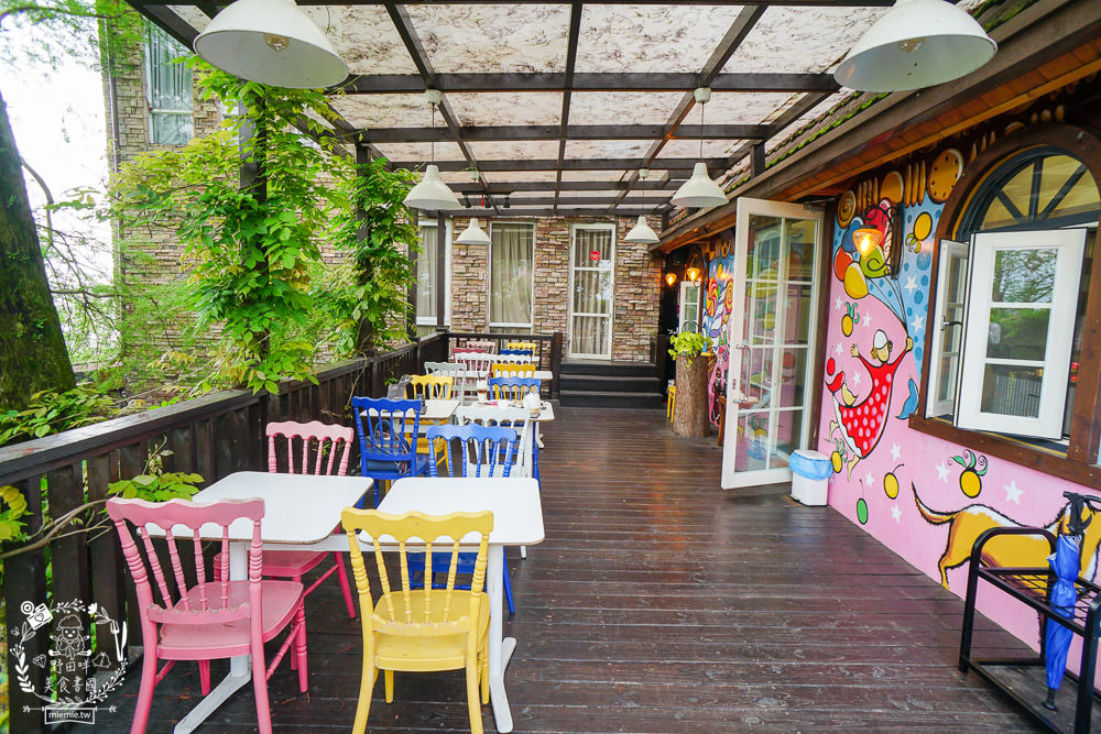 清境佛羅倫斯渡假山莊海拔1755公尺的山巒景觀住宿!一泊二食的精緻排餐與自助吧吃到飽! - 第32張圖 清境佛羅倫斯渡假山莊海拔1755公尺的山巒景觀住宿!一泊二食的精緻排餐與自助吧吃到飽!