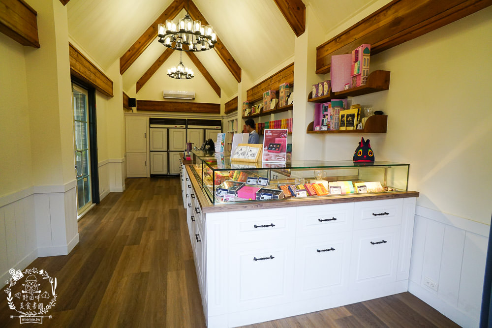 清境佛羅倫斯渡假山莊海拔1755公尺的山巒景觀住宿!一泊二食的精緻排餐與自助吧吃到飽! - 第34張圖 清境佛羅倫斯渡假山莊海拔1755公尺的山巒景觀住宿!一泊二食的精緻排餐與自助吧吃到飽!