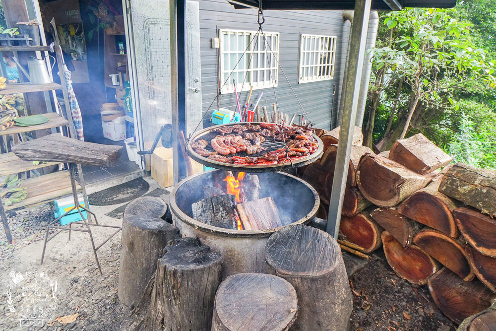 嘉義[游芭絲鄒宴餐廳]阿里山絕美夢幻的景觀餐廳!超有特色的原住民炭烤料理!熱門打卡網美餐廳