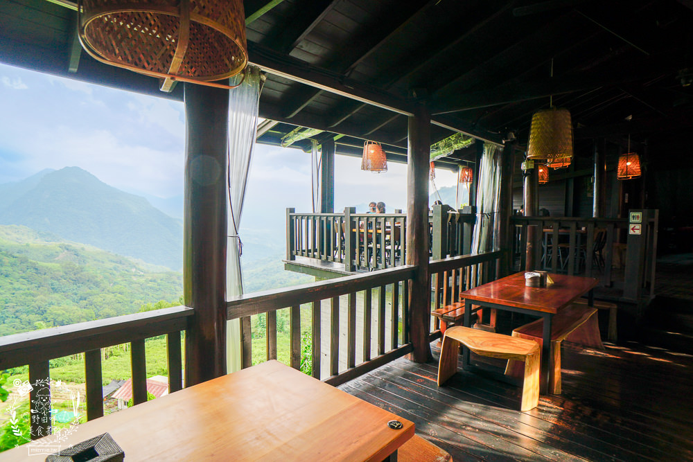 嘉義[游芭絲鄒宴餐廳]阿里山絕美夢幻的景觀餐廳!超有特色的原住民炭烤料理!熱門打卡網美餐廳