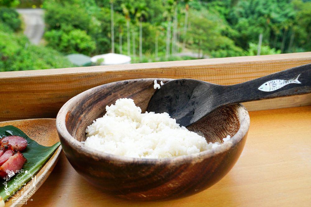 嘉義[游芭絲鄒宴餐廳]阿里山絕美夢幻的景觀餐廳!超有特色的原住民炭烤料理!熱門打卡網美餐廳