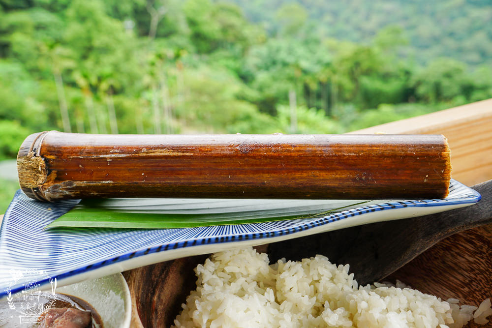 嘉義[游芭絲鄒宴餐廳]阿里山絕美夢幻的景觀餐廳!超有特色的原住民炭烤料理!熱門打卡網美餐廳