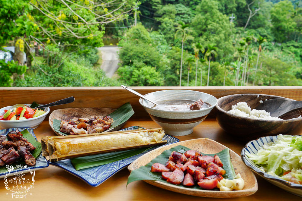 嘉義[游芭絲鄒宴餐廳]阿里山絕美夢幻的景觀餐廳!超有特色的原住民炭烤料理!熱門打卡網美餐廳