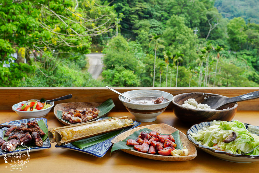 嘉義[游芭絲鄒宴餐廳]阿里山絕美夢幻的景觀餐廳!超有特色的原住民炭烤料理!熱門打卡網美餐廳