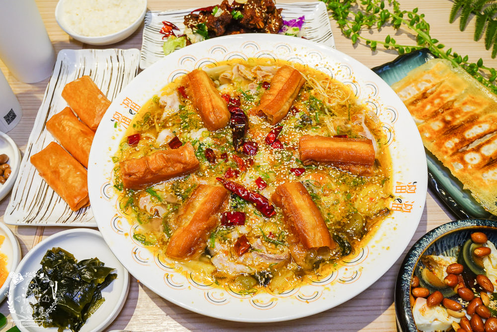 溜溜酸菜魚專賣店 遠東SOGO高雄店|銷魂酸香麻辣的澎湃酸菜魚!多人套餐超優惠！