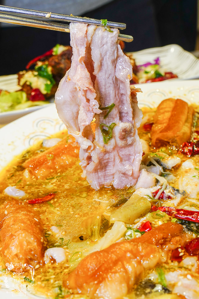 溜溜酸菜魚專賣店 遠東SOGO高雄店|銷魂酸香麻辣的澎湃酸菜魚!多人套餐超優惠！