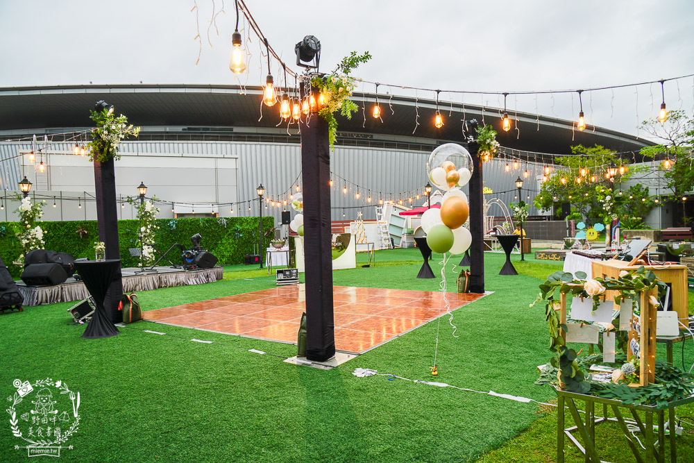 2023高雄婚宴場地推薦!漢來巨蛋宴會廳!高雄絕美戶外婚禮證婚-光之苑!
