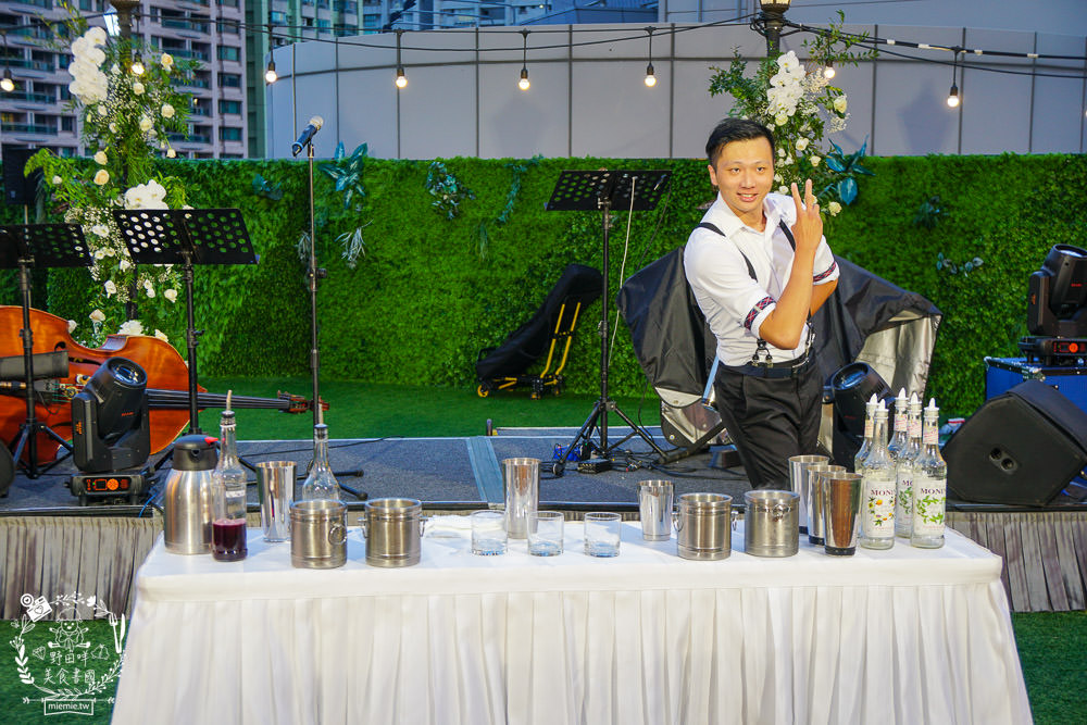 2023高雄婚宴場地推薦!漢來巨蛋宴會廳!高雄絕美戶外婚禮證婚-光之苑!