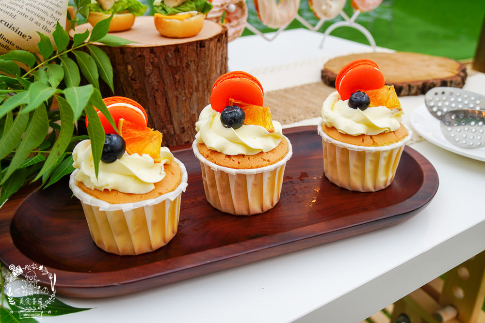 2023高雄婚宴場地推薦!漢來巨蛋宴會廳!高雄絕美戶外婚禮證婚-光之苑!