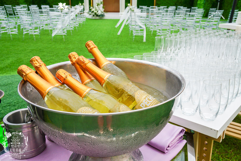 2023高雄婚宴場地推薦!漢來巨蛋宴會廳!高雄絕美戶外婚禮證婚-光之苑!