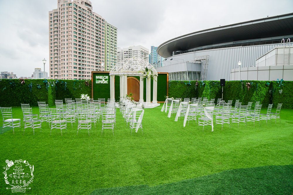 2023高雄婚宴場地推薦!漢來巨蛋宴會廳!高雄絕美戶外婚禮證婚-光之苑!