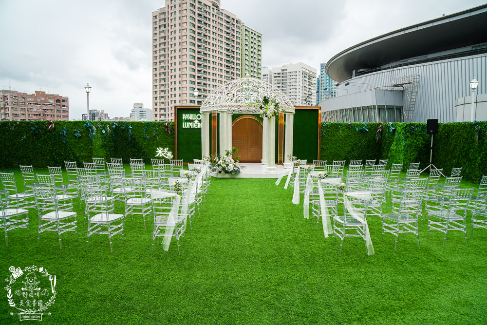 2023高雄婚宴場地推薦!漢來巨蛋宴會廳!高雄絕美戶外婚禮證婚-光之苑!