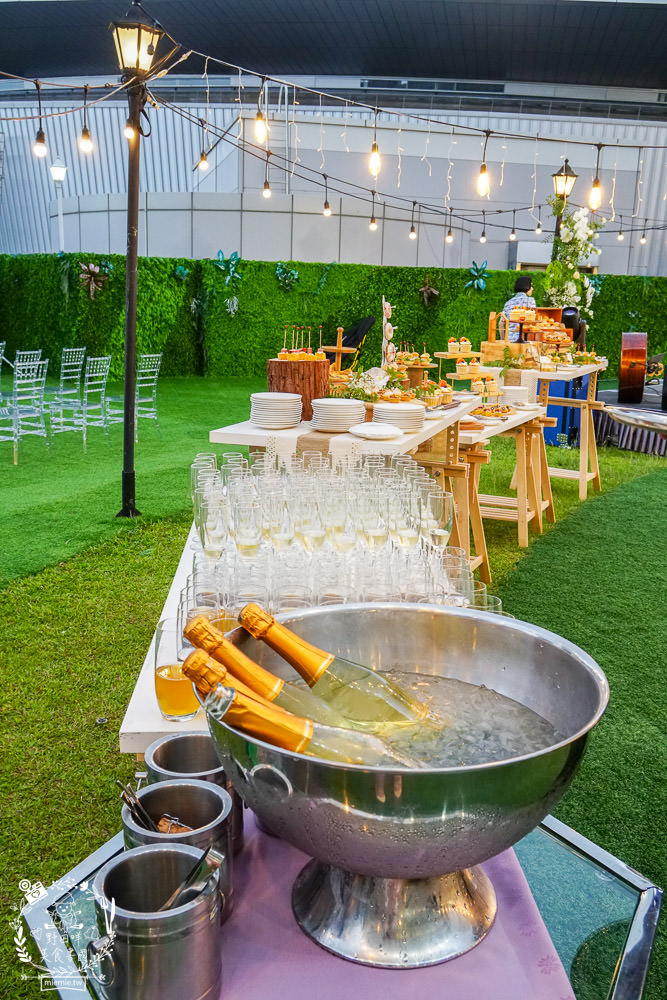 2023高雄婚宴場地推薦!漢來巨蛋宴會廳!高雄絕美戶外婚禮證婚-光之苑!