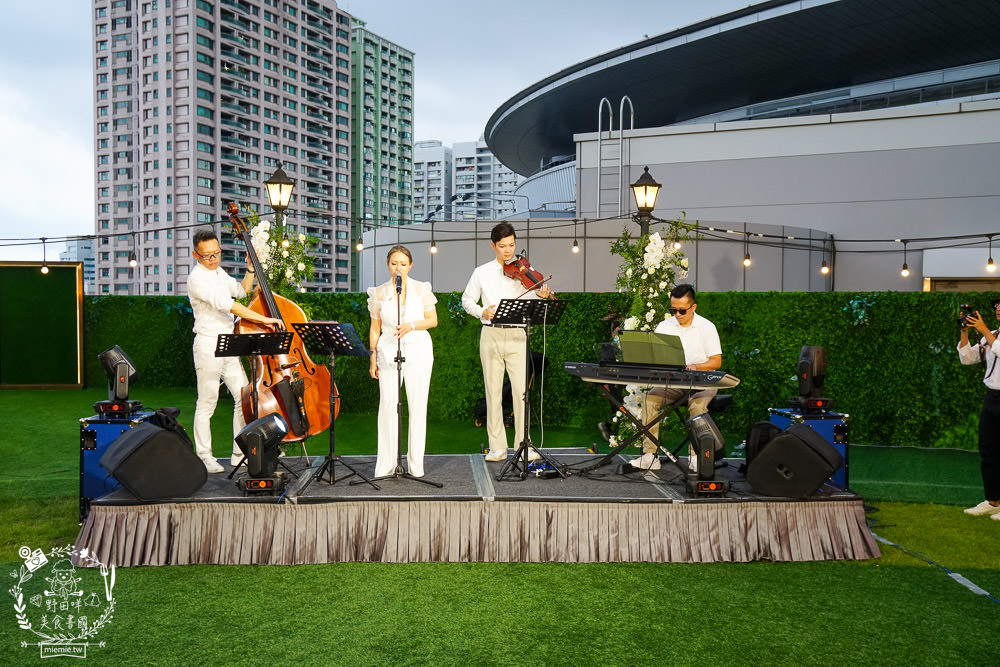 2023高雄婚宴場地推薦!漢來巨蛋宴會廳!高雄絕美戶外婚禮證婚-光之苑!