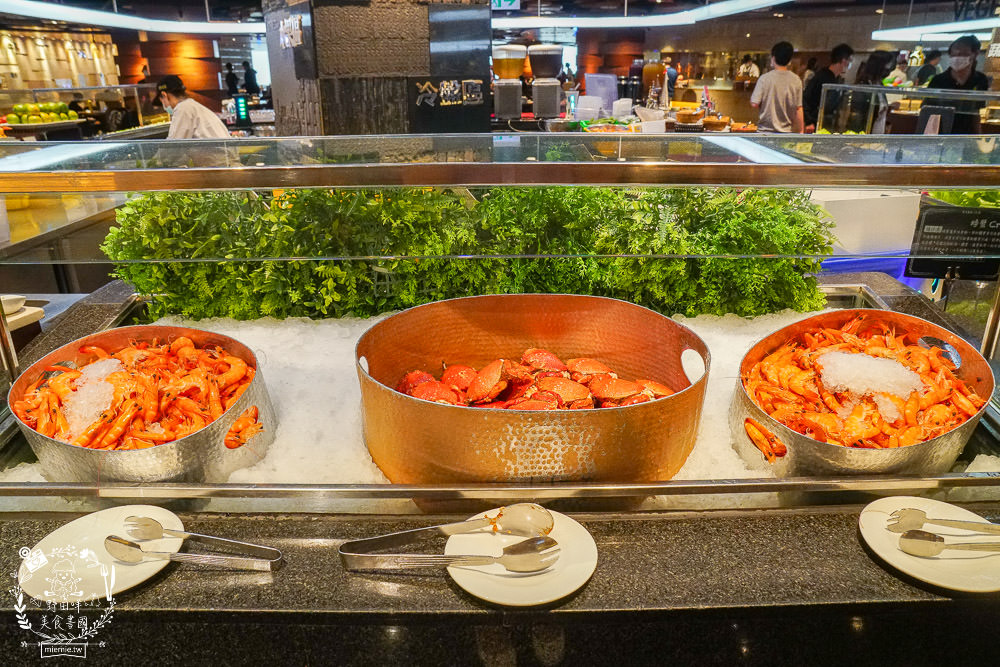 漢來海港自助吃到飽巨蛋店|高雄饕客超愛的吃到飽餐廳x包羅萬象的海鮮爽爽吃