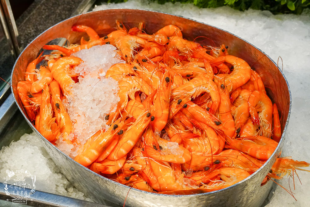 漢來海港自助吃到飽巨蛋店|高雄饕客超愛的吃到飽餐廳x包羅萬象的海鮮爽爽吃