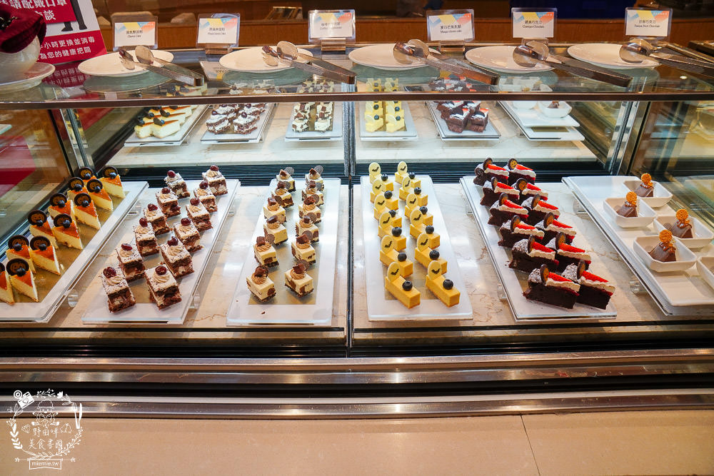 漢來海港自助吃到飽巨蛋店|高雄饕客超愛的吃到飽餐廳x包羅萬象的海鮮爽爽吃