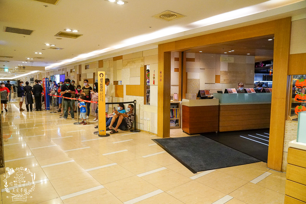 漢來海港自助吃到飽巨蛋店|高雄饕客超愛的吃到飽餐廳x包羅萬象的海鮮爽爽吃