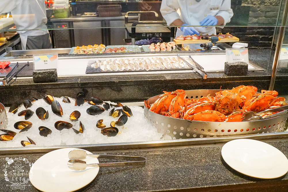 漢來海港自助吃到飽巨蛋店|高雄饕客超愛的吃到飽餐廳x包羅萬象的海鮮爽爽吃