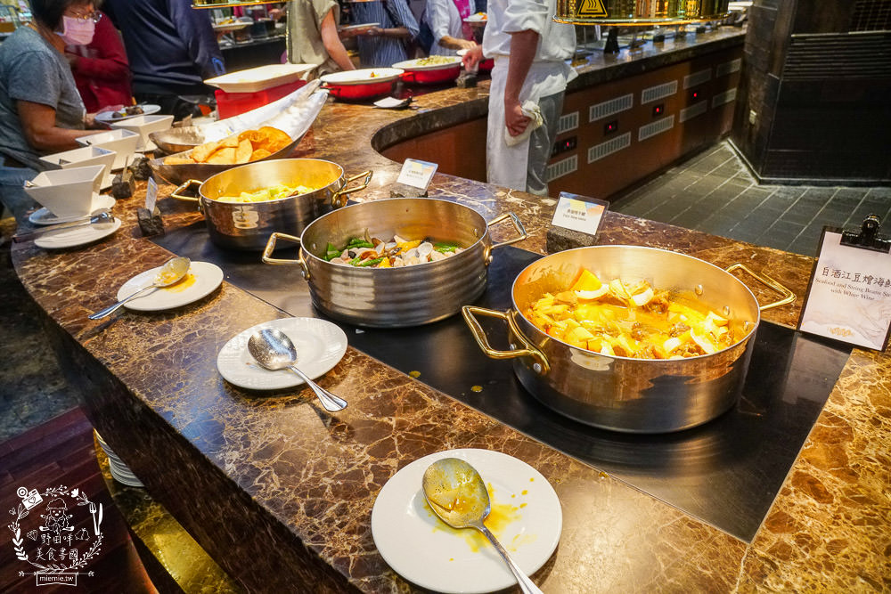 漢來海港自助吃到飽巨蛋店|高雄饕客超愛的吃到飽餐廳x包羅萬象的海鮮爽爽吃